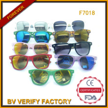 2015 Glassic Sunglasses with Colorful Wooden Arms (F7018)